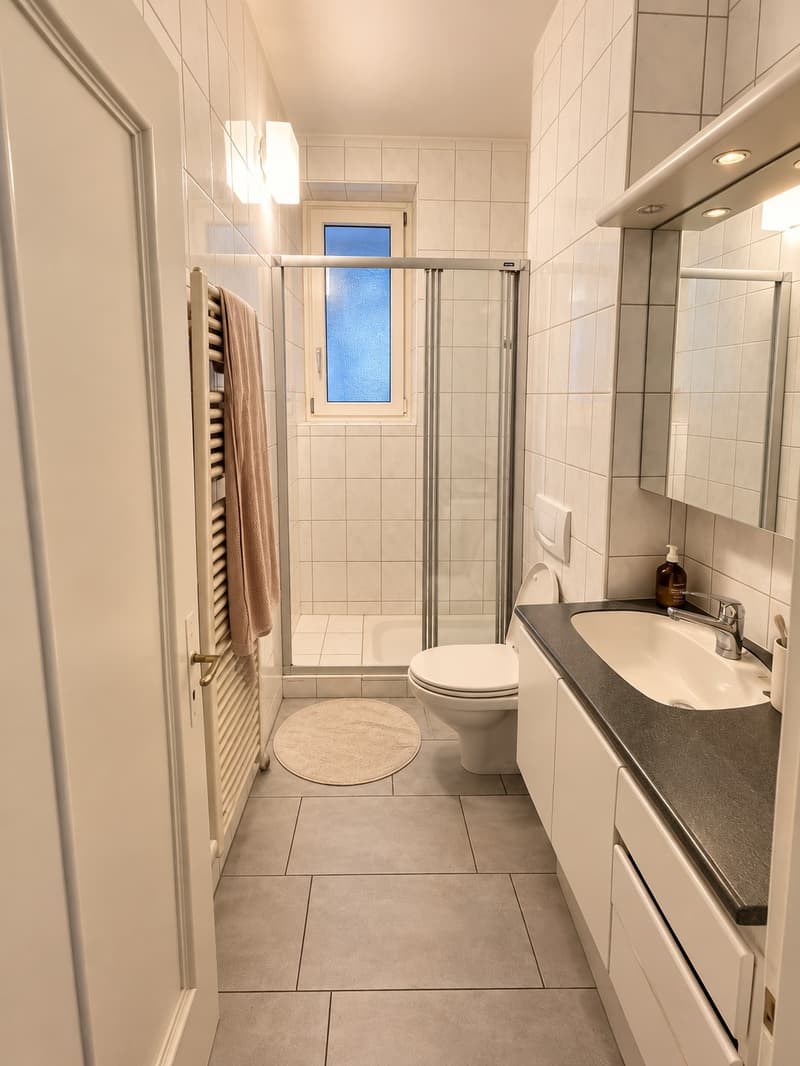 Charmante, grosszügige 2.5-Zimmer-Baumgartnerwohnung im Gundeli 72 m² mit grossem Balkon ins Grüne (6)