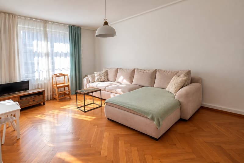Charmante, grosszügige 2.5-Zimmer-Baumgartnerwohnung im Gundeli 72 m² mit grossem Balkon ins Grüne (2)