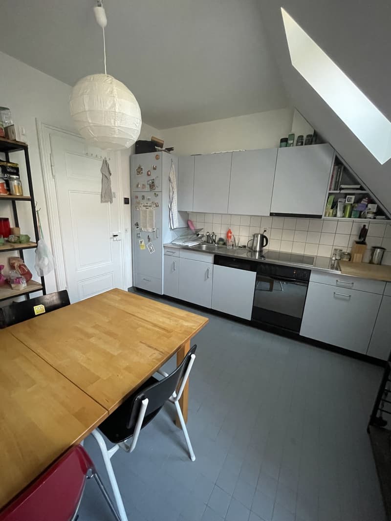 WG-Zimmer in 3er WG ab November frei (2)