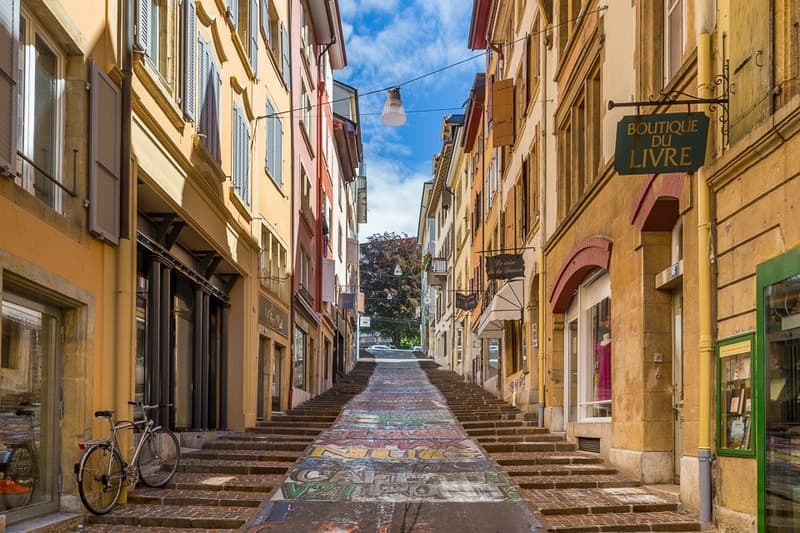Sous-location meublée Neuchâtel centre 3 à 6 mois (8)