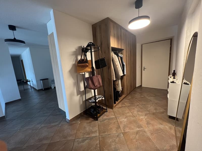Grosszügige 5,5 Zimmer Wohnung (3)