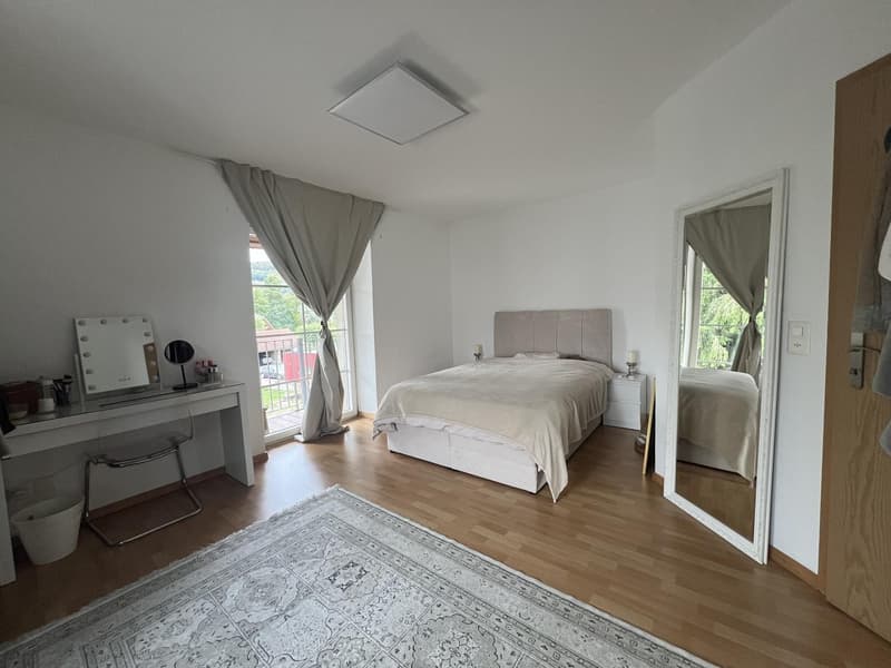 Grosszügige 5,5 Zimmer Wohnung (4)