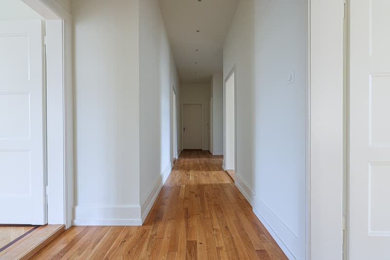 Helle, grosszügige 4.5-Zimmer-Wohnung mit 2 Balkonen, 100m2 | Bright, spacious 4.5-room apartment with 2 balconies, 100m2 (3)
