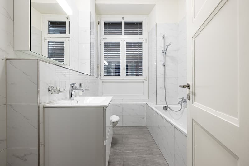 Helle, grosszügige 4.5-Zimmer-Wohnung mit 2 Balkonen, 100m2 | Bright, spacious 4.5-room apartment with 2 balconies, 100m2 (4)