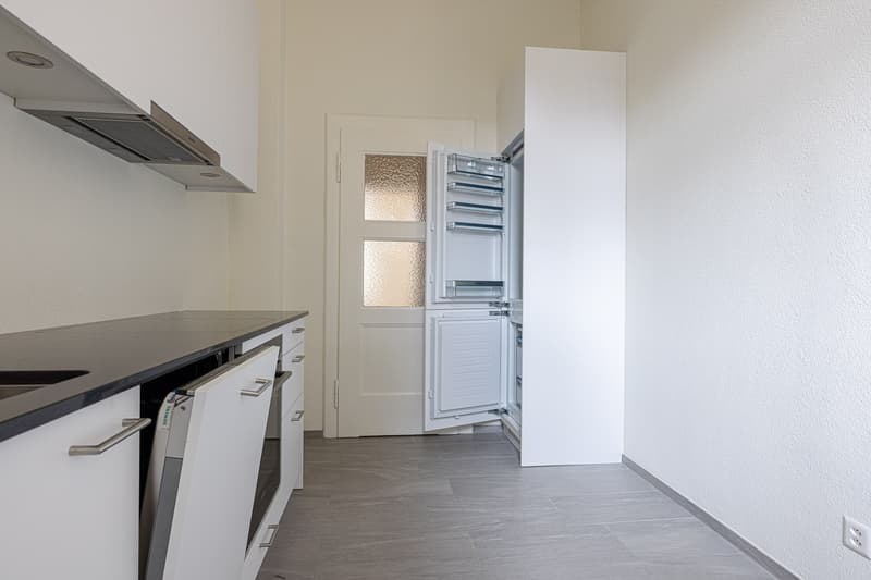 Helle, grosszügige 4.5-Zimmer-Wohnung mit 2 Balkonen, 100m2 | Bright, spacious 4.5-room apartment with 2 balconies, 100m2 (7)