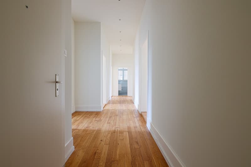 Helle, grosszügige 4.5-Zimmer-Wohnung mit 2 Balkonen, 100m2 | Bright, spacious 4.5-room apartment with 2 balconies, 100m2 (2)