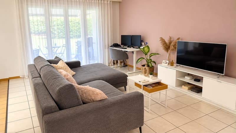 Nicht nur perfekt für Pendler! Attraktive 2.5 Zimmer EG Wohnung mit grosszügiger Terrasse in Zuchwil (1)