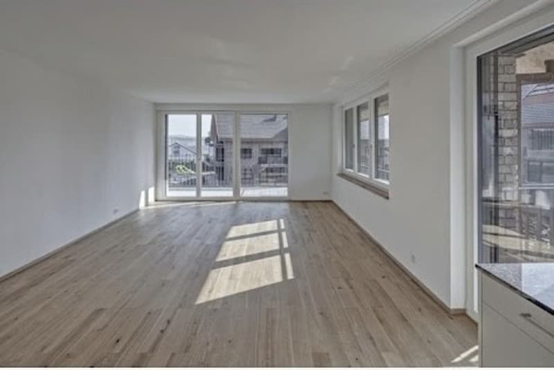 Helle 2.5-Zimmer-Neubauwohnung mit 2 Balkonen in Maur am Greifensee - Ab 01.12. (3)