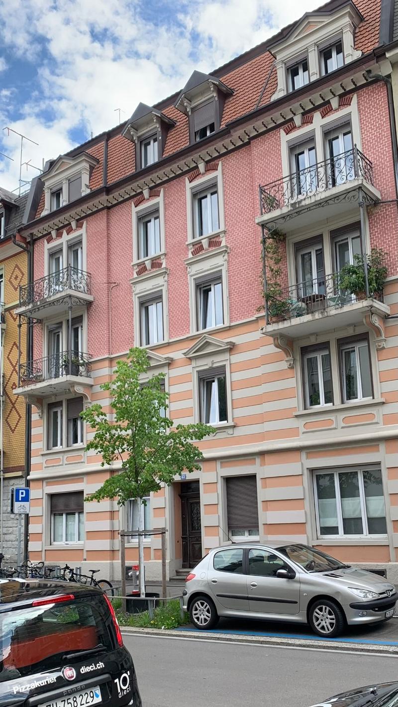 *Gesucht: Mitbewohnerin für ein befristetes, unmöbliertes Zimmer ab Anfang November (6)