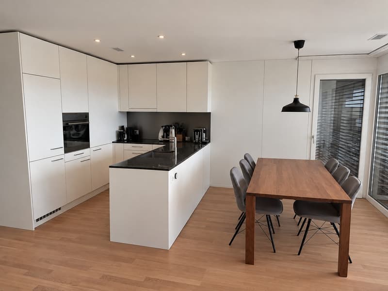 Grosszügige 2,5-Zimmer Wohnung inkl. Parkplatz (1)