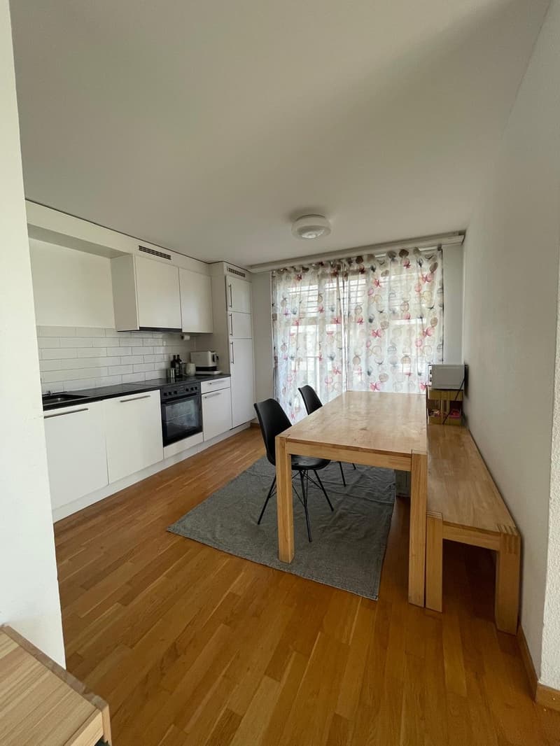 REPRISE DE BAIL Appartement 4.5 pièces, 92 m², 2e étage Avenue de Sévelin 13c, 1004 Lausanne Dès le 15 novembre 2026. (7)