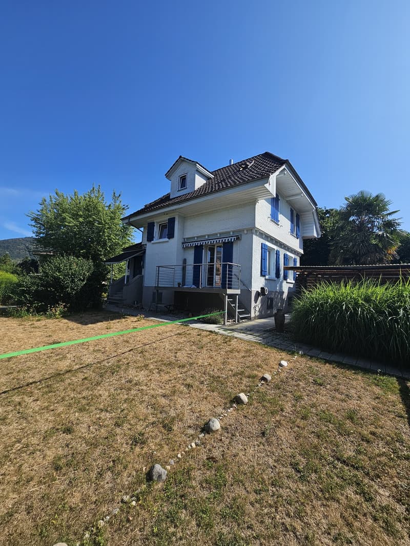 Bright two-room space in a big house with garden, fireplace for a couple or someone who loves space (2)