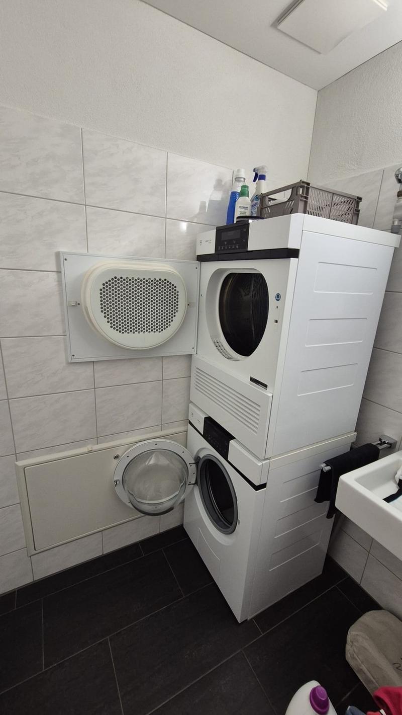 Nachmieter gesucht per 01.12.2026 : Grosse 4.5-Zi-Wohnung (105 m²) mit Riesen-Garten & Tiefgaragenplatz inkl.! (9)