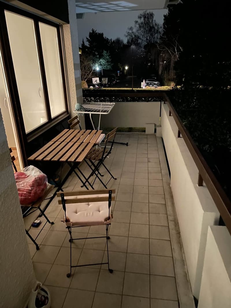 Jolie chambre avec balcon en colocation à St-Sulpice (FILLES) (10)