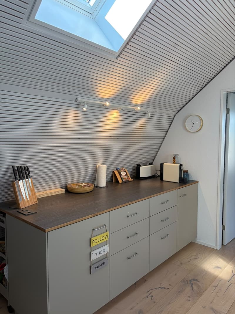 Helle, moderne Dachwohnung mit Balkon im Kreis 7 Zürich Hottingen (12)