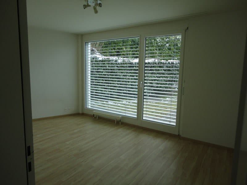 Helle und grosszügige 3.5-Zimmer-Gartenwohnung im Zentrum von Meilen (5)