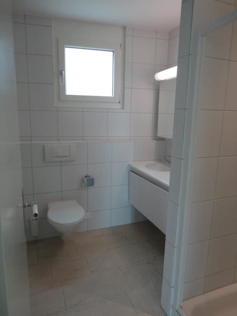 Helle und grosszügige 3.5-Zimmer-Gartenwohnung im Zentrum von Meilen (6)