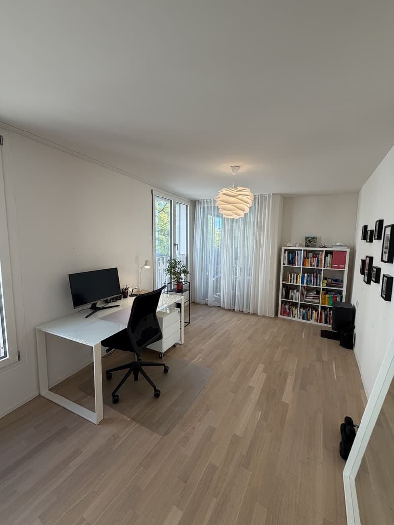 Moderne und zentral gelegene 3.5 Zimmer-Wohnung in Uster (4)