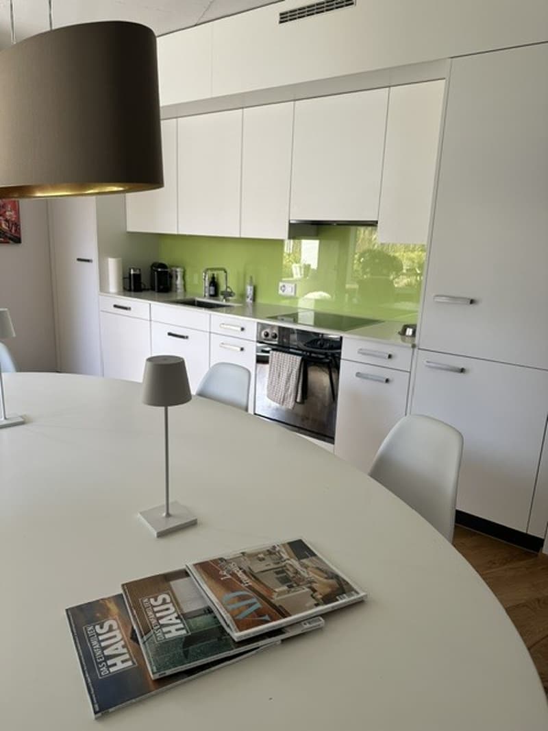 Nachmieter gesucht Moderne 3.5-Zimmer-Wohnung mit Pergola in Mönchaltorf (2)