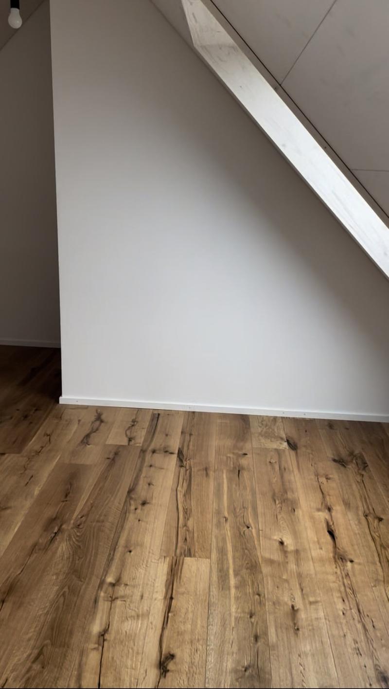3.5-Zimmer-Dachwohnung mit Charme direkt am Bhf. Steinmaur (7)