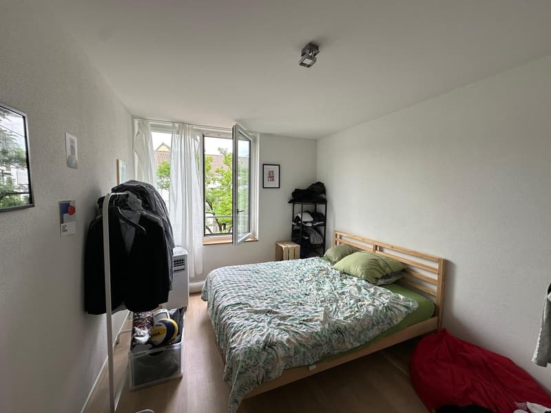 Helles 14.1 m² Zimmer in entspannter 2er-WG in Nähe Bahnhof Altstetten (1)