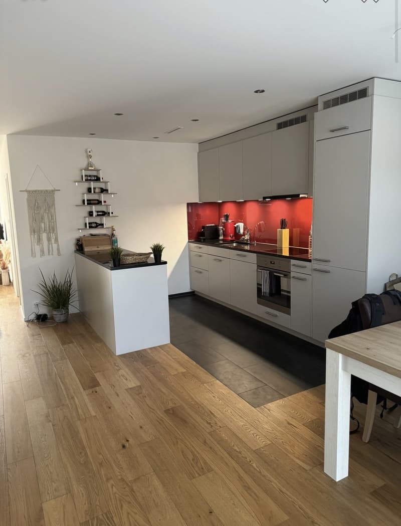 Moderne 2.5-Zimmer-Wohnung mit 70 m² in Top-Lag (2)
