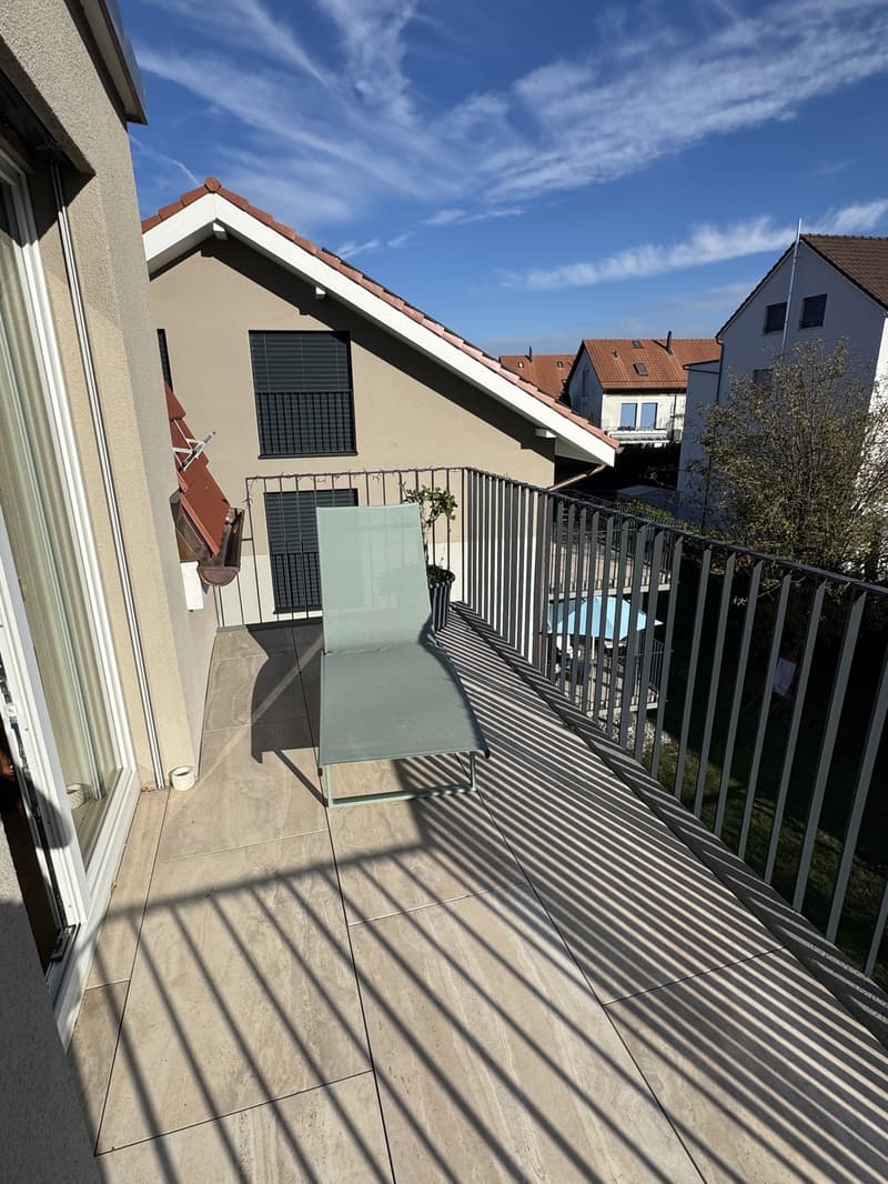 Lichtdurchflutete 2 1/2-Zimmerwohnung in Mülligen (7)