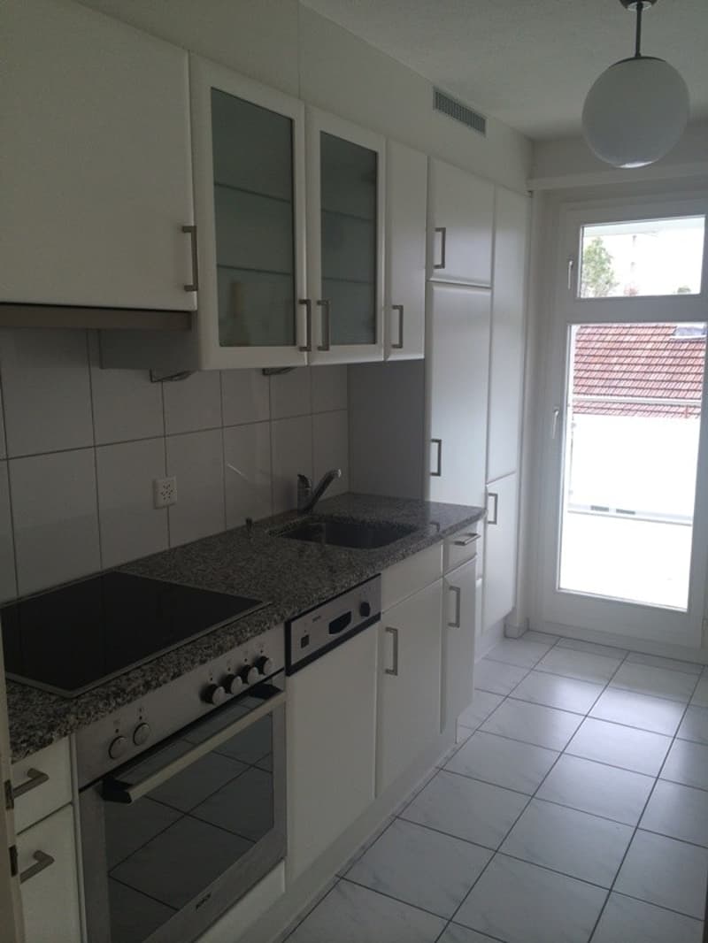 Schöne helle 2 Zimmer Wohnung (4)