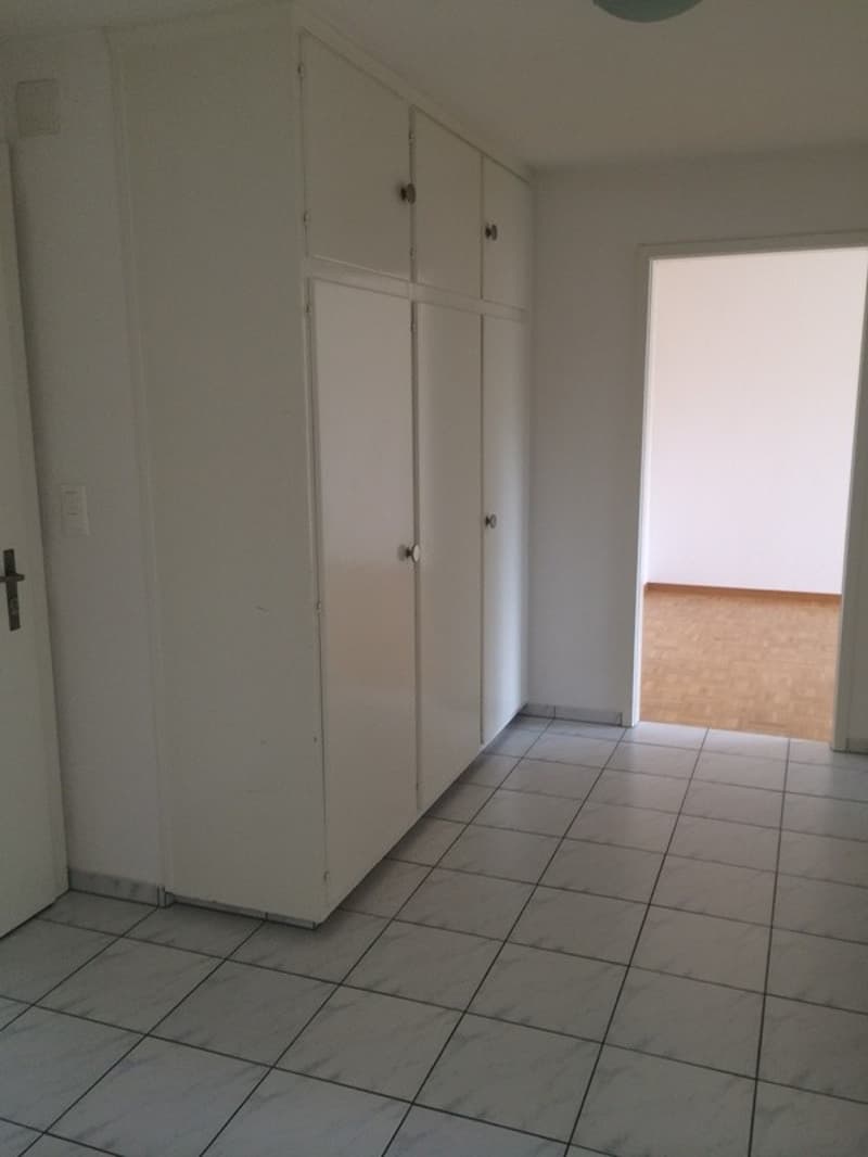Schöne helle 2 Zimmer Wohnung (1)