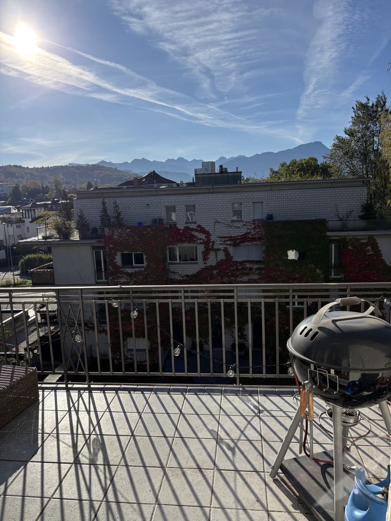 Unbefristetes WG Zimmer in 4er WG mit grossem Wohnzimmer und tollem Balkon (5)