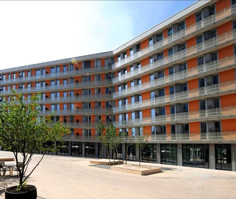 Helle 1.5-Zimmer-Wohnung mit Balkon und Waschturm, Zürich West | Bright 1.5-room flat with balcony, Zurich West (2)