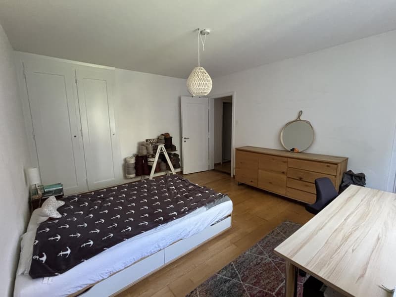 Gemütliche, zentrale 2-Zimmer-Wohnung mit Blick ins Grüne (5)