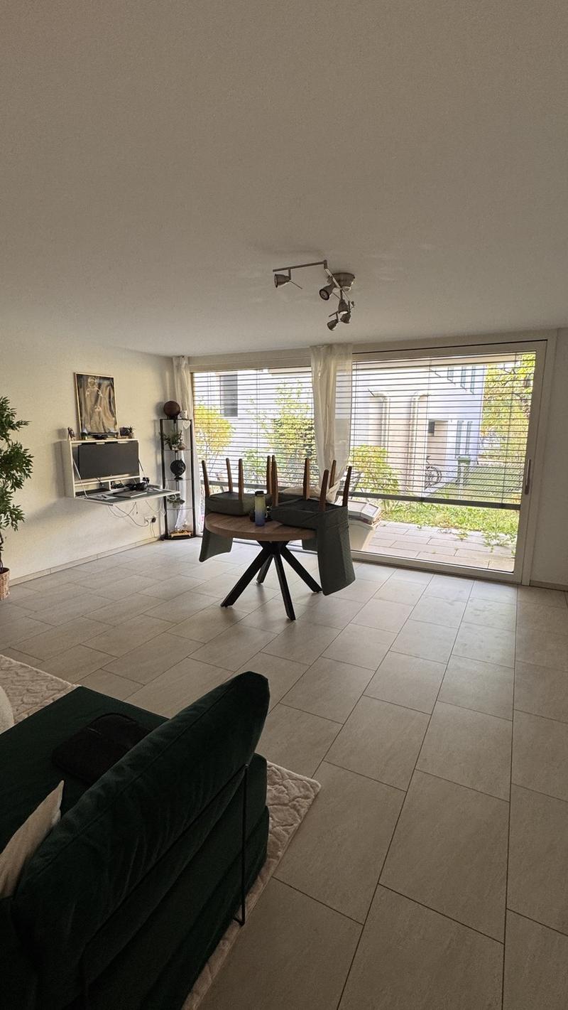 Modern 2.5 Apartment in Zürich Altstetten with Balcony (3)