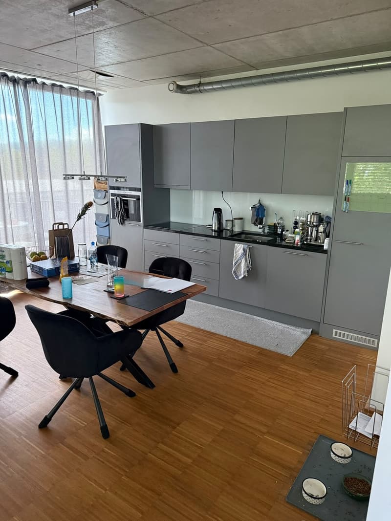 Grosszügige 3.5-Zimmer-Wohnung mit sonnigem Balkon in Regensdorf (6)