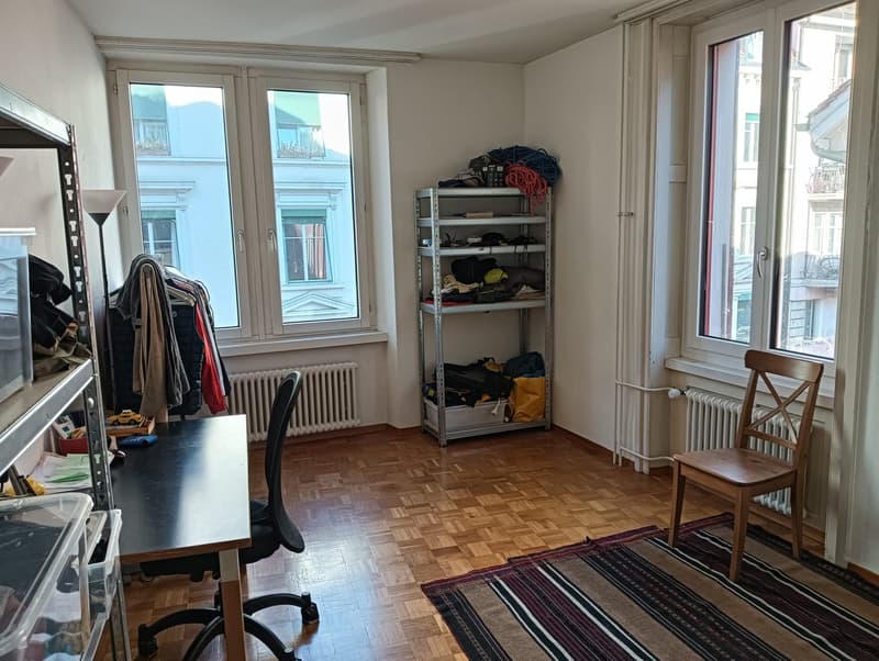 Big room close to the center (1)
