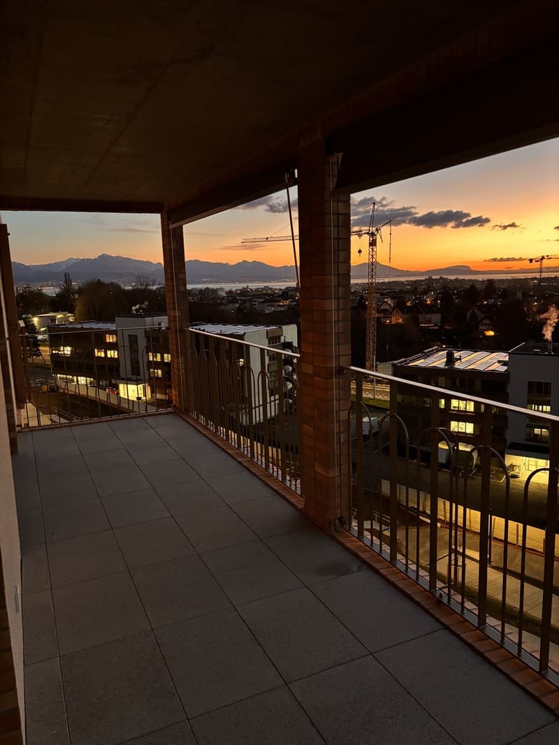 Appartement neuf de 2024 de 4.5 pièces avec balcon et vue panoramique à Crissier (2)