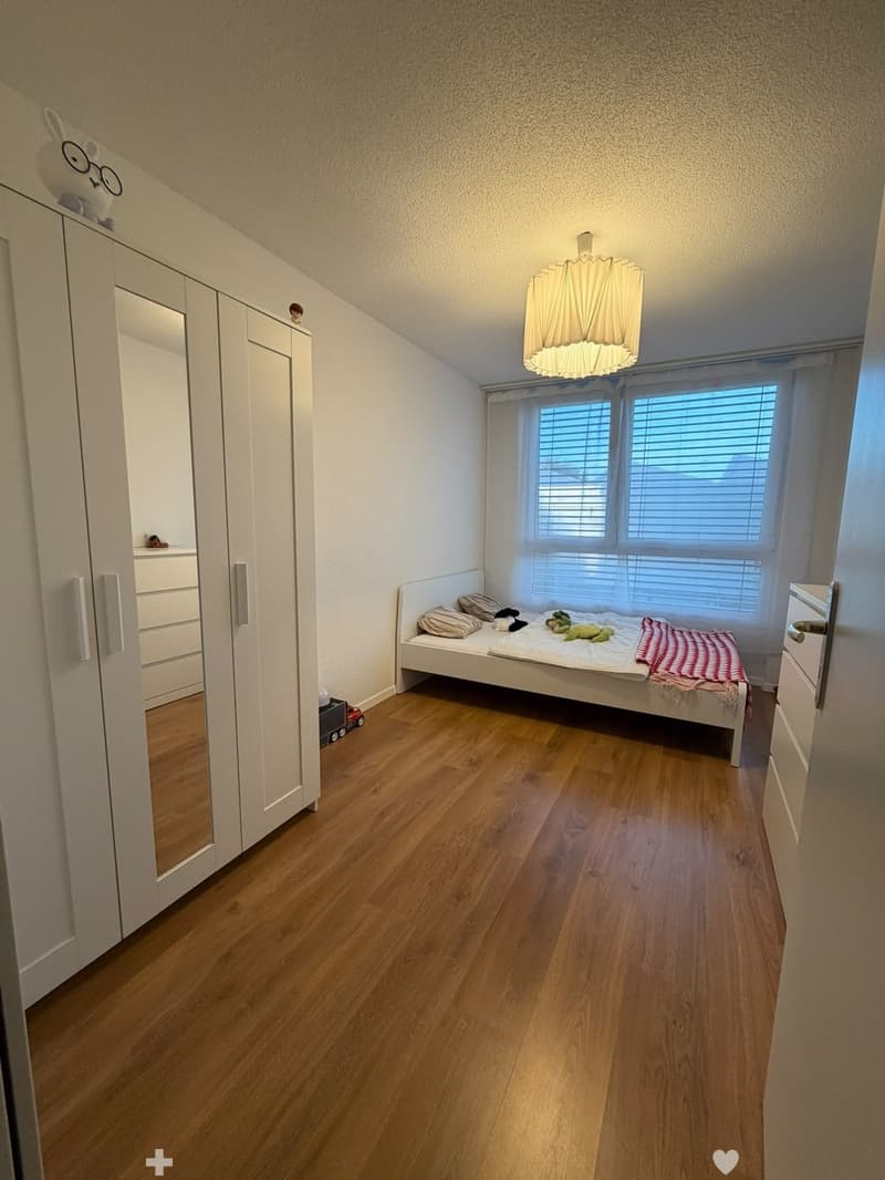 Dein neues Zuhause in Biel: 3.5-Zimmer-Wohnung mit Loggia und eigenem Waschturm (6)