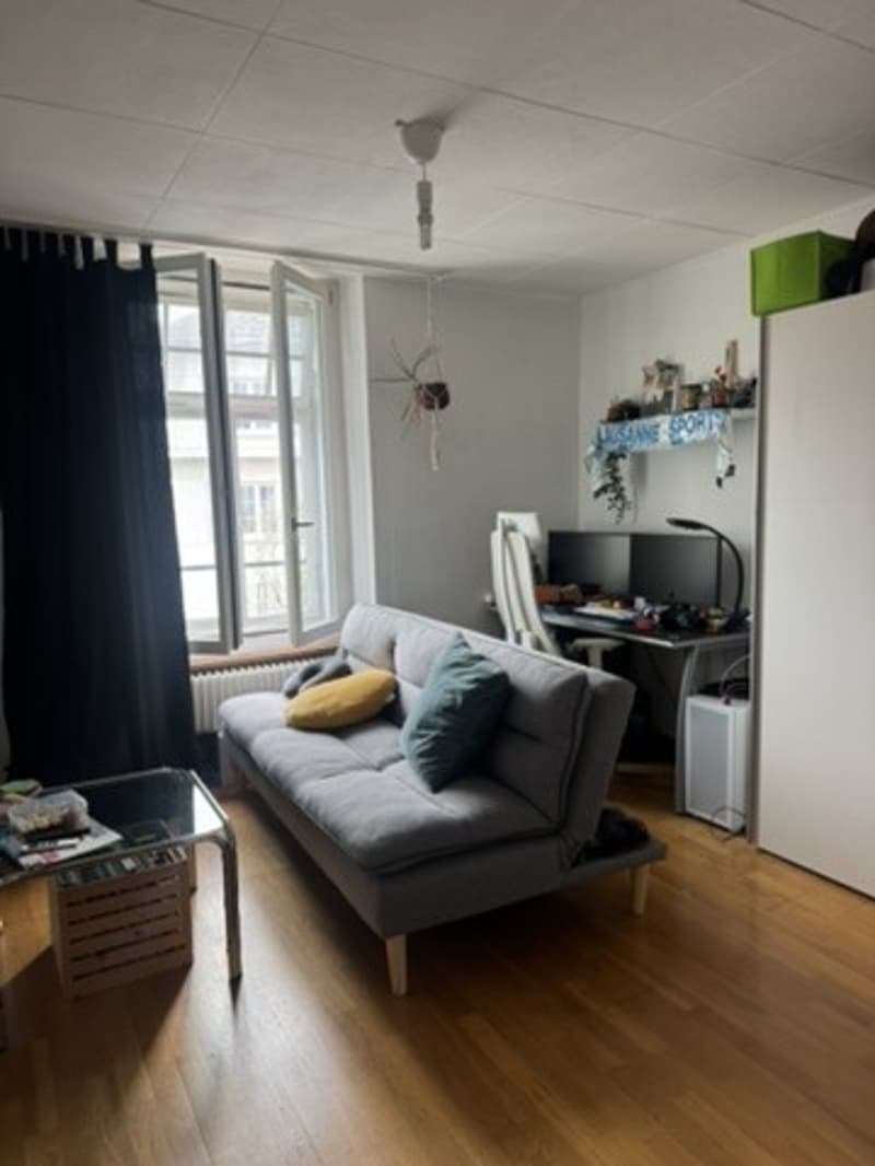 Appartement lumineux avec balcon  Centre-ville de Fribourg (6)