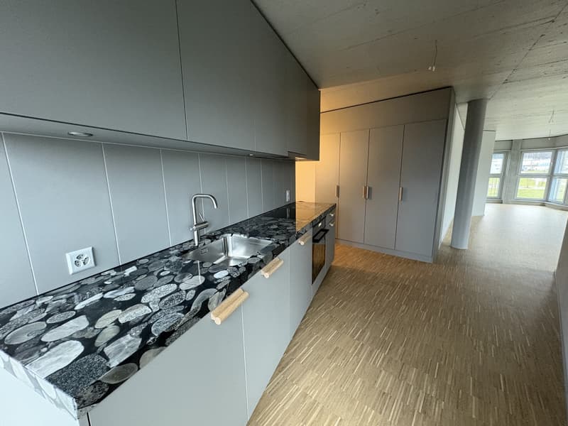 Modern 60m² Apartment with Panoramic Views (Opt: Furnished) (7)