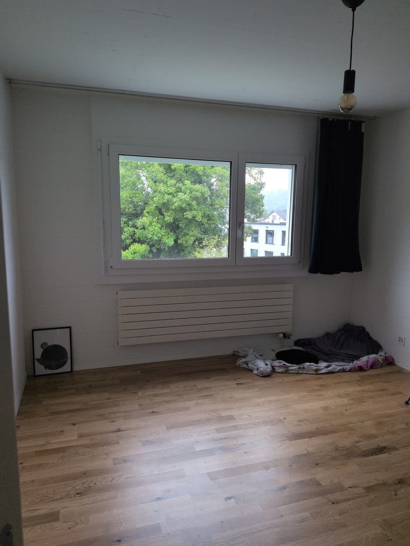 Moderne, grosse 4.5 Zimmer Wohnung in Niederlenz (7)