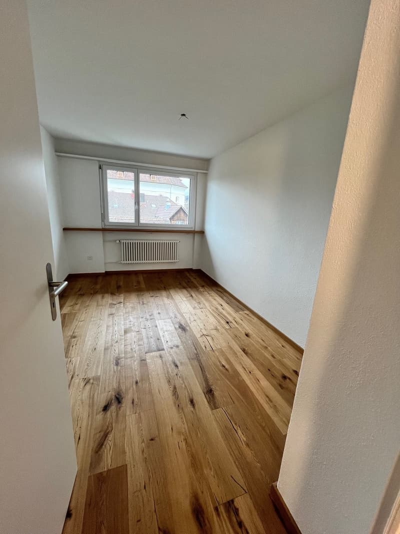 Helle 4.5-Zimmer-Wohnung im Herzen von Seengen (5)