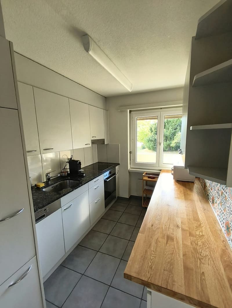 Room in shared flat with joint contract looking for a flatmate, not just a tenant (2)