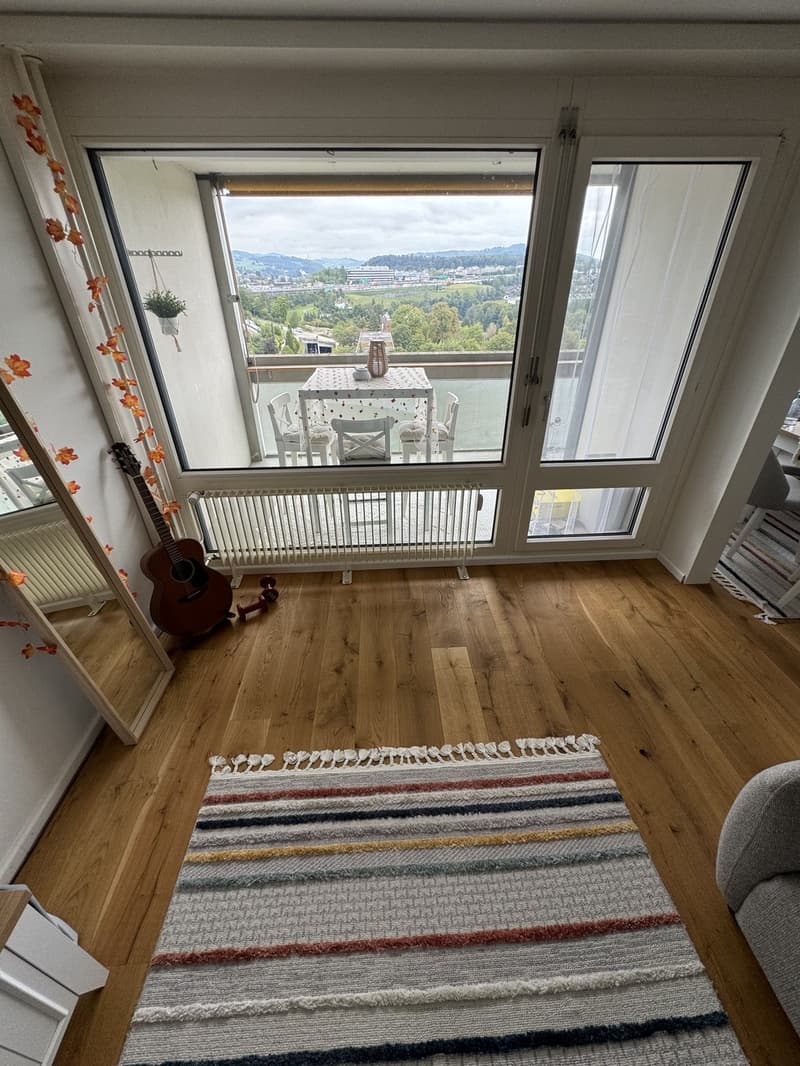 Bright 3.5 room flat with balcony and panoramic view (1)