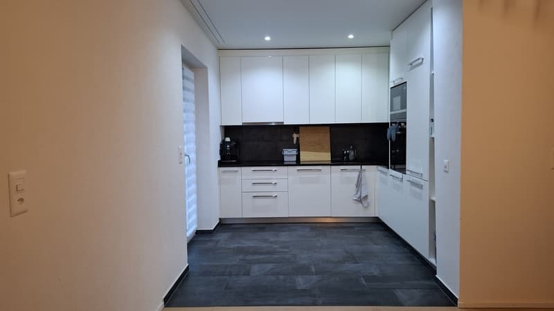 Lovely Duplex in Dietikon: Spacious 4.5-room apartment 20 min to Zurich HB (2)