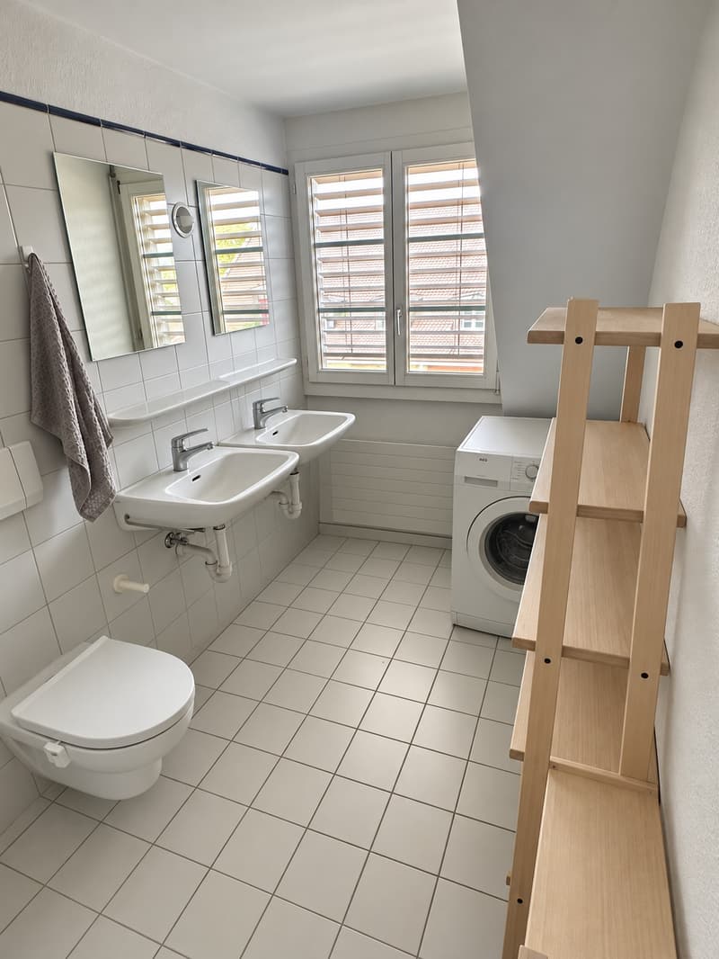 Charmante 2.5-Zimmer-Dachwohnung im Mattenhofquartier  Nachmieter gesucht 1. Dez. (6)