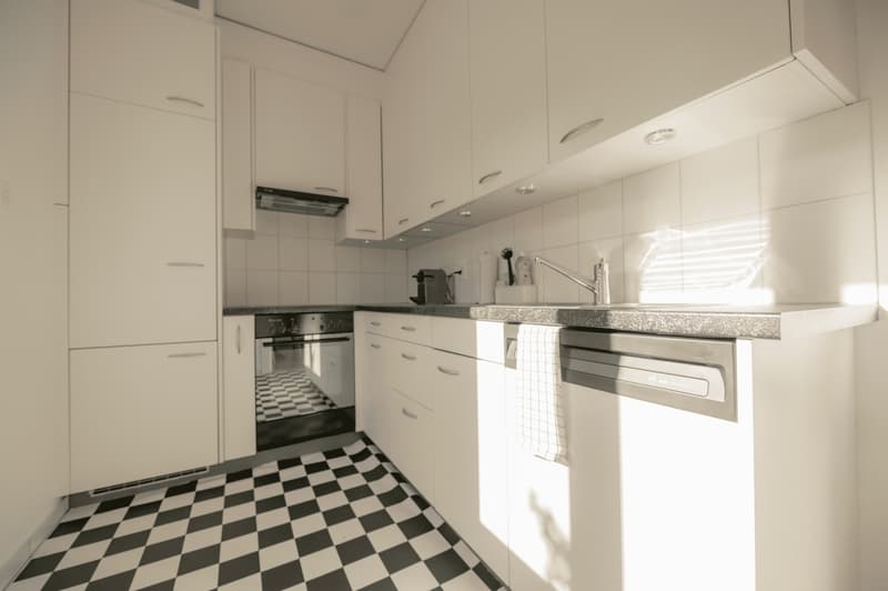 Möblierte 2.5-Zimmer-Wohnung mit Balkon in Liebefeld befristet Dez. 2026 bis Apr. 2027 (5)