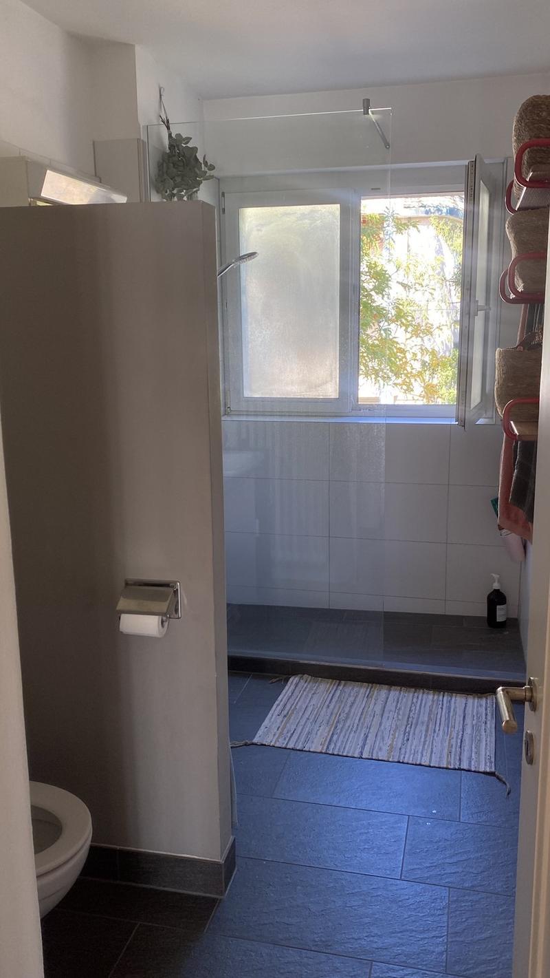 schönes und helles 23 Qm. Zimmer inkl. Balkon nahe Toblerplatz, befristet bis 31.03.2027, mit Option auf Verlängerung (3)