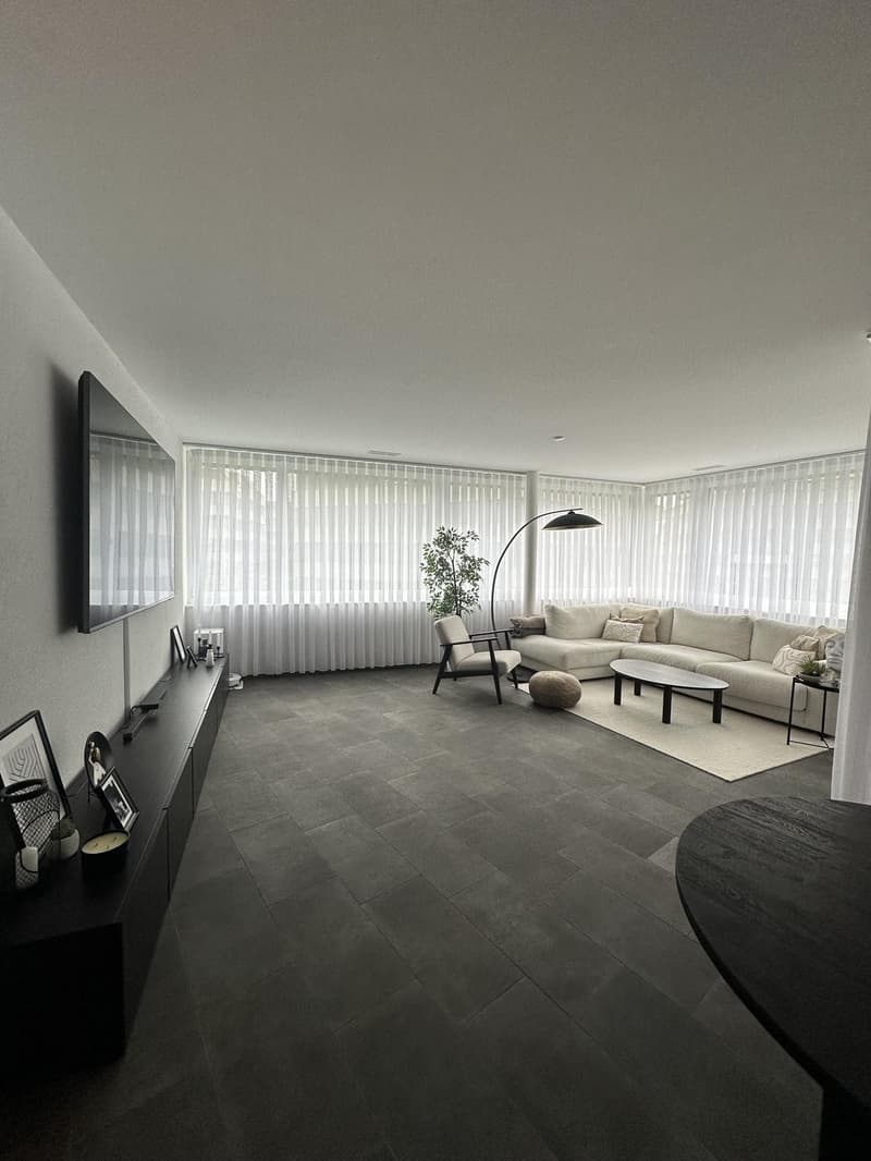 Das moderne Zuhause: neuwertige Traumoase (100m2 im 1. Stock) in verkehrsfreiem Quartier (2)