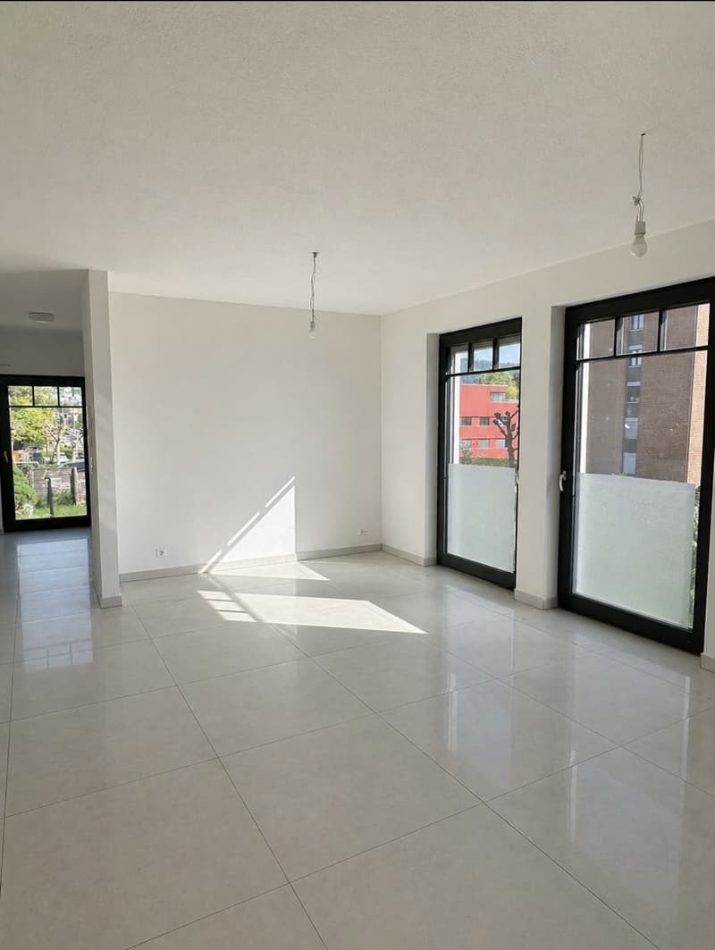 Modern apartment in a prime location (6)