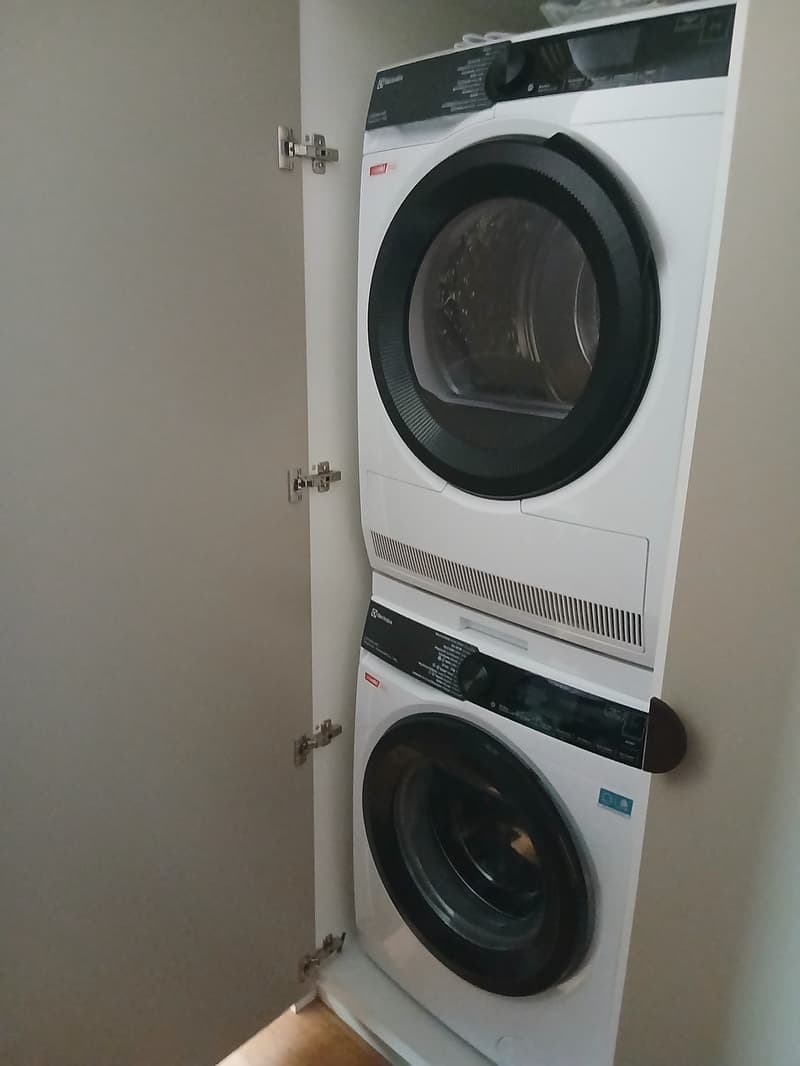 Nachmieter gesucht! Helle Neubauwohnung mit grossem Balkon (6)